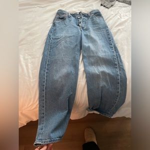 Levi’s Ribcage Straight ankle jeans